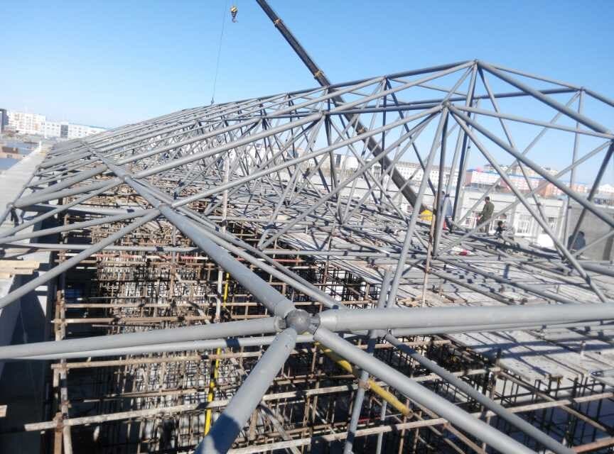 南康商贸城屋顶网架工程